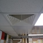 Решетка ПВХ вентиляционная диффузорного типа для потолка армстронг 600х600